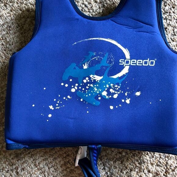 Life jacket by Speedo for a 2/4 yr old - Picture 4 of 4